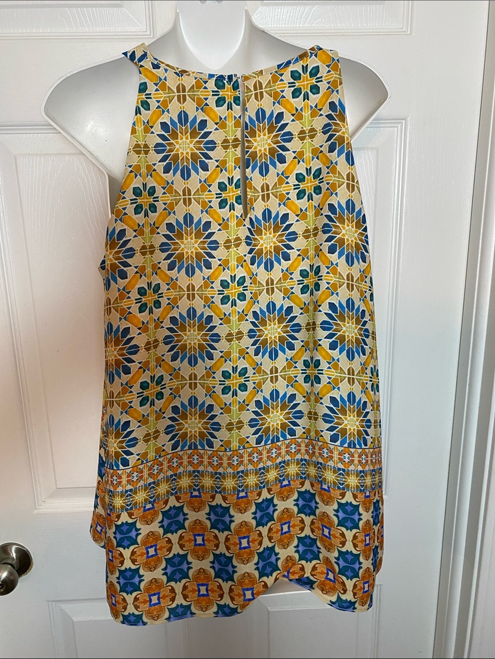 Antibes Blanc Printed Sleeveless Tunic in Cream, Blue & Yellow Size XL - Picture 3 of 8